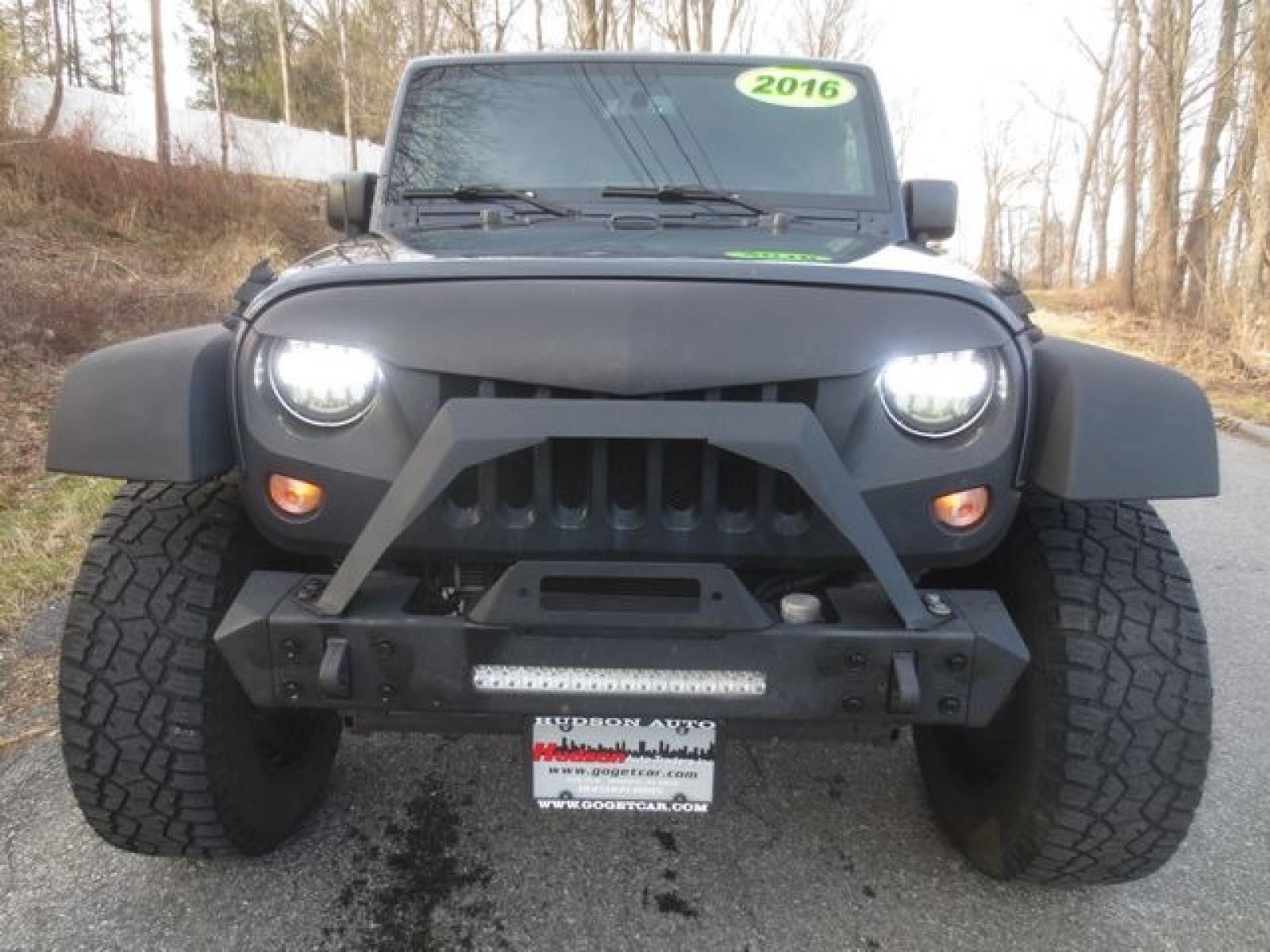 2016 Gray /Black Jeep Wrangler Unlimited Sport (1C4BJWDG6GL) with an 3.6 L v6 engine, 6 Speed Manual transmission, located at 270 US Route 6, Mahopac, NY, 10541, (845) 621-0895, 41.349022, -73.755280 - Photo #2